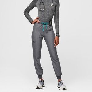 Figs Women's High Waisted Zamora Jogger Scrub Pants in Graphite